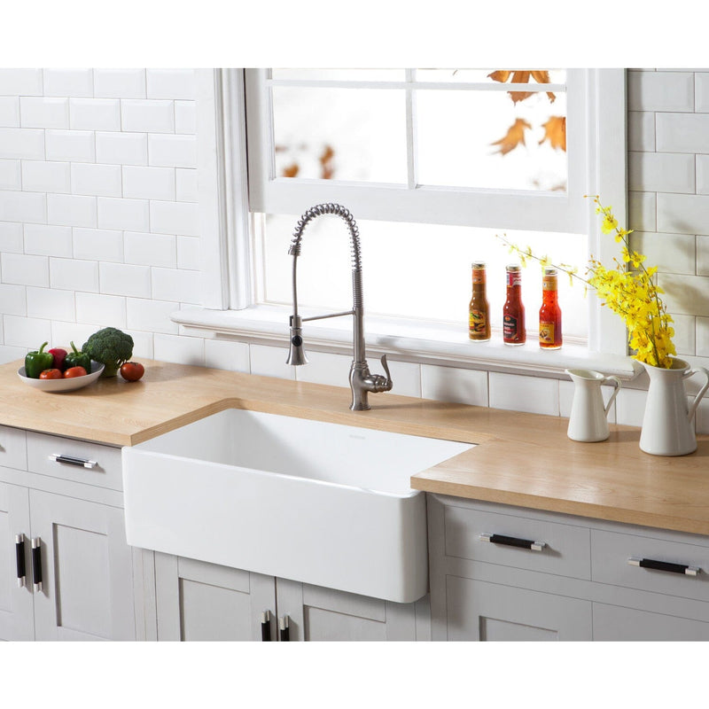 Arcticstone 33-Inch Solid Surface White Stone Apron-Front Single Bowl Farmhouse Kitchen Sink with Strainer